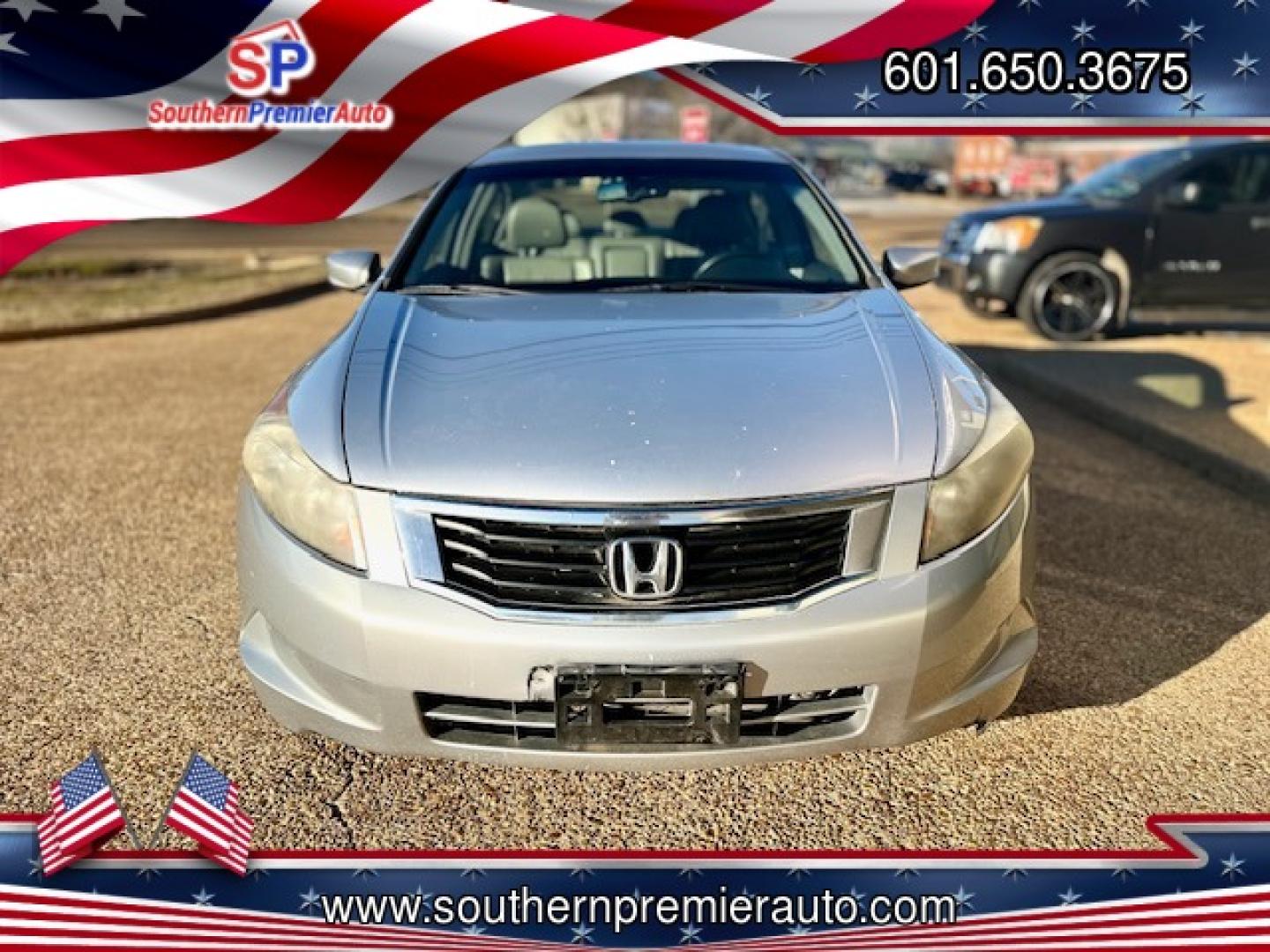 2008 SILVER HONDA ACCORD EX-L (JHMCP26838C) , located at 922 W. Beacon St., Philadelphia, MS, 39350, (601) 650-3675, 32.770447, -89.127151 - Photo#1